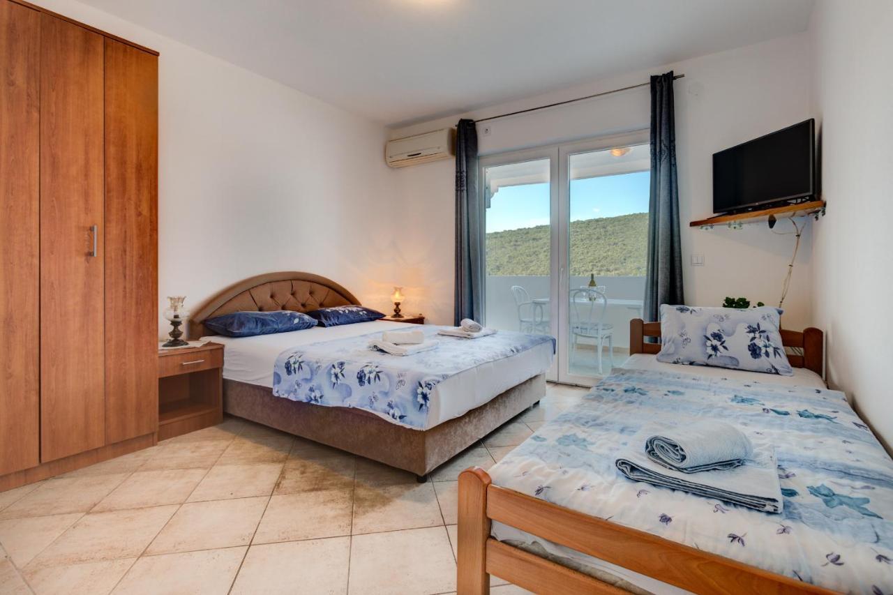 Apartments Vesna Tivat Eksteriør bilde