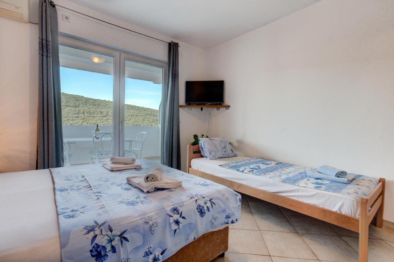 Apartments Vesna Tivat Eksteriør bilde