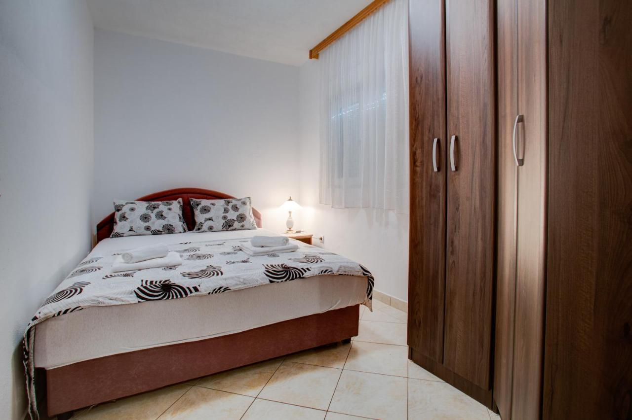 Apartments Vesna Tivat Eksteriør bilde