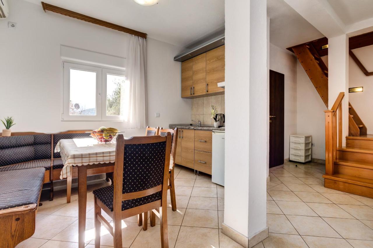 Apartments Vesna Tivat Eksteriør bilde