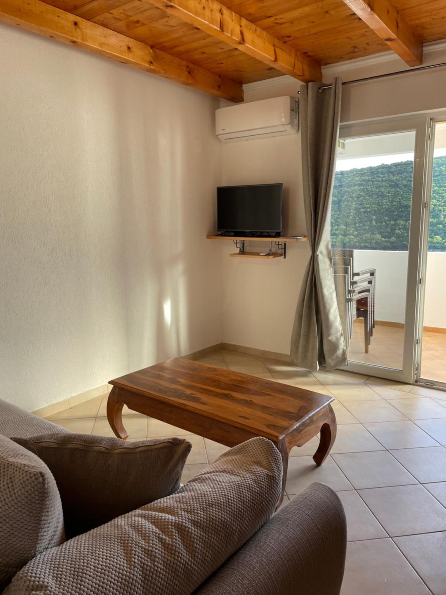 Apartments Vesna Tivat Eksteriør bilde