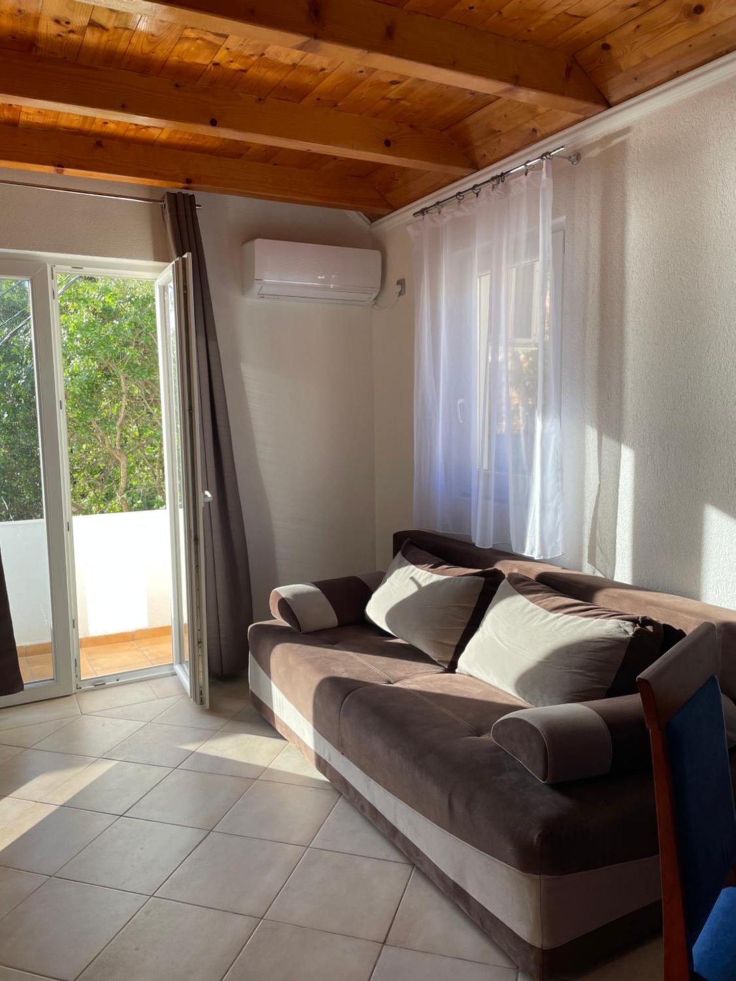 Apartments Vesna Tivat Eksteriør bilde